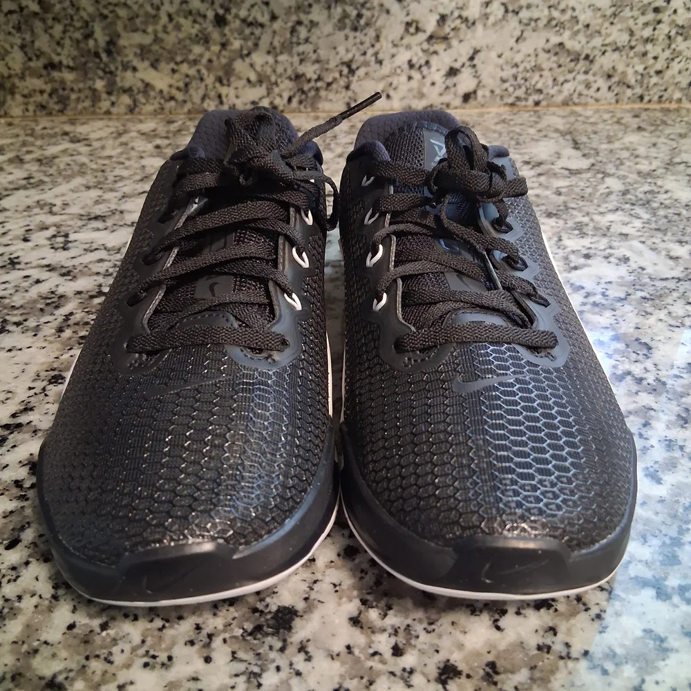 Womens Nike Metcon Black/white Training Shoes Size 8 - Picture 2 of 6